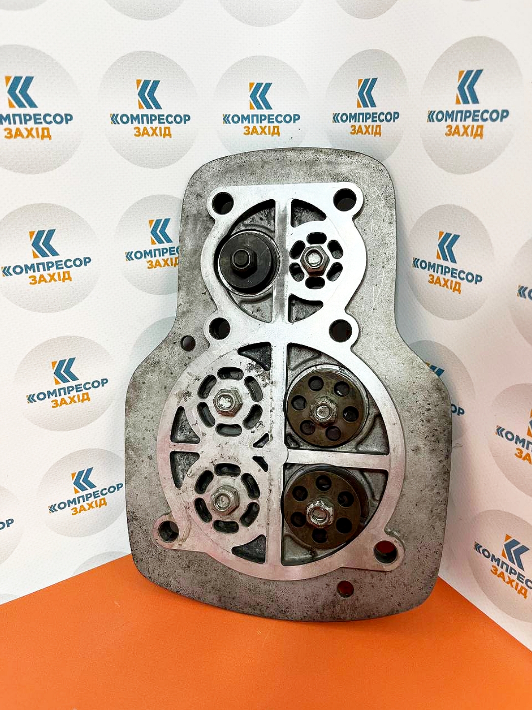 plyta-klapaniv-B6000-ABAC-kompresor-zahid-kompresor-lviv-remont-kompresora-zapasni-chastyny-do-kospresora-italiiskyi-kompresor-italy.jpg