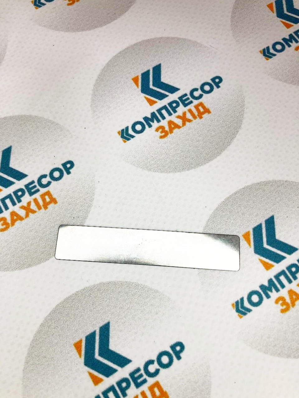 klapan-vpusknyi-vypusknyi-LB40-11*57.jpg